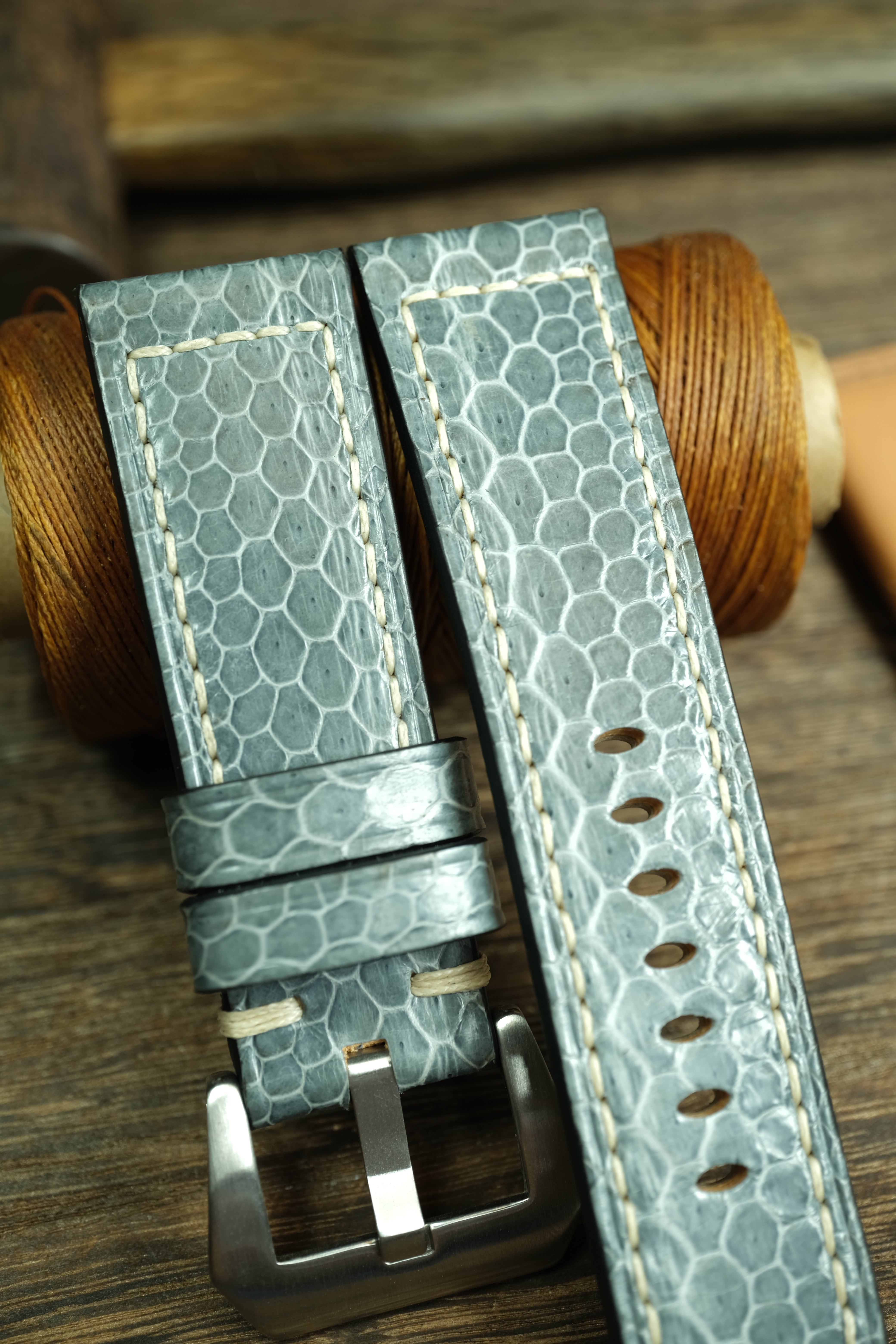 PANERAI WATCH BAND HANDMADE, SNAKE LEATHER LIGHT GREY COLOR.