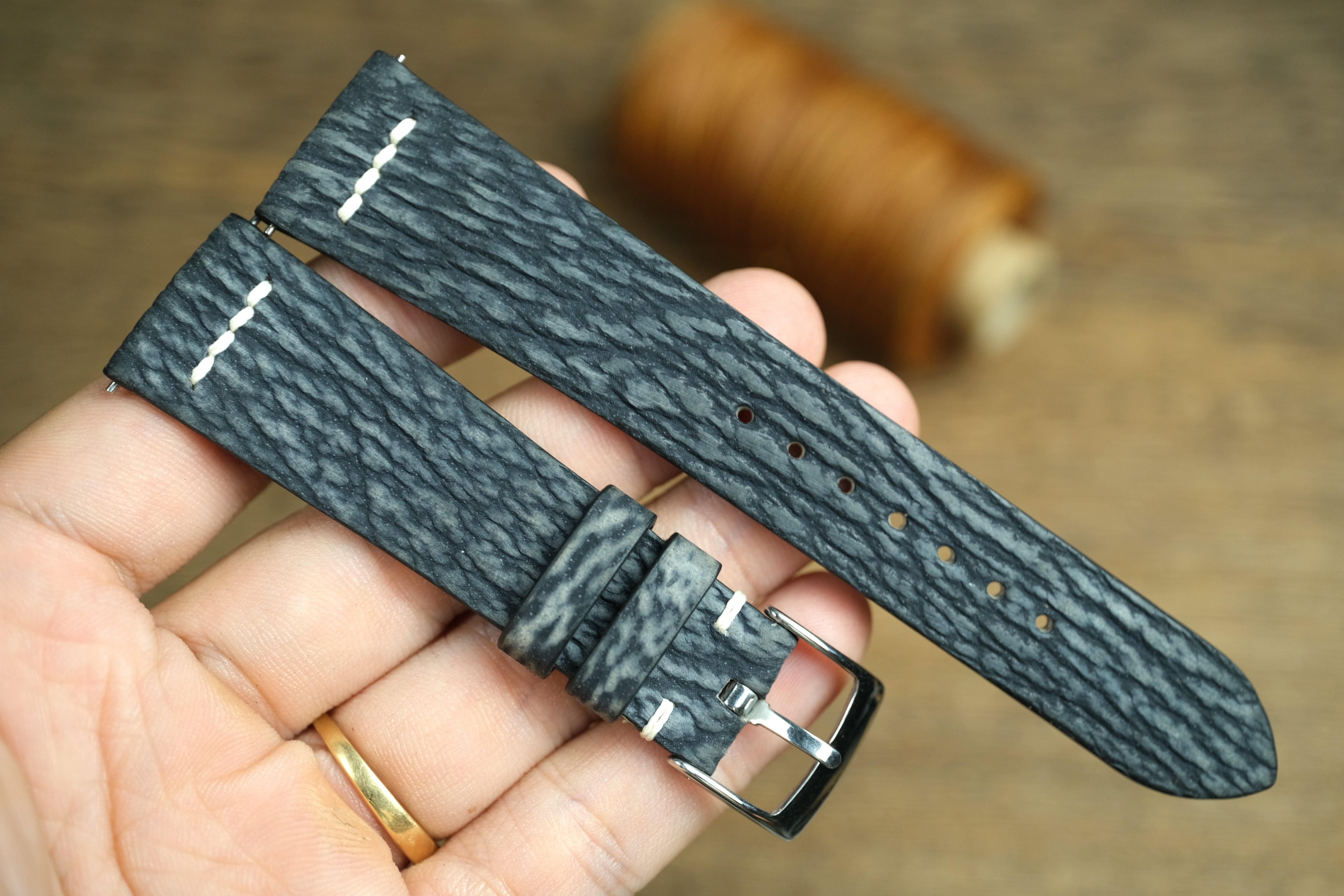 Row-Stitch Shark Leather Watch Strap in Black Grey
