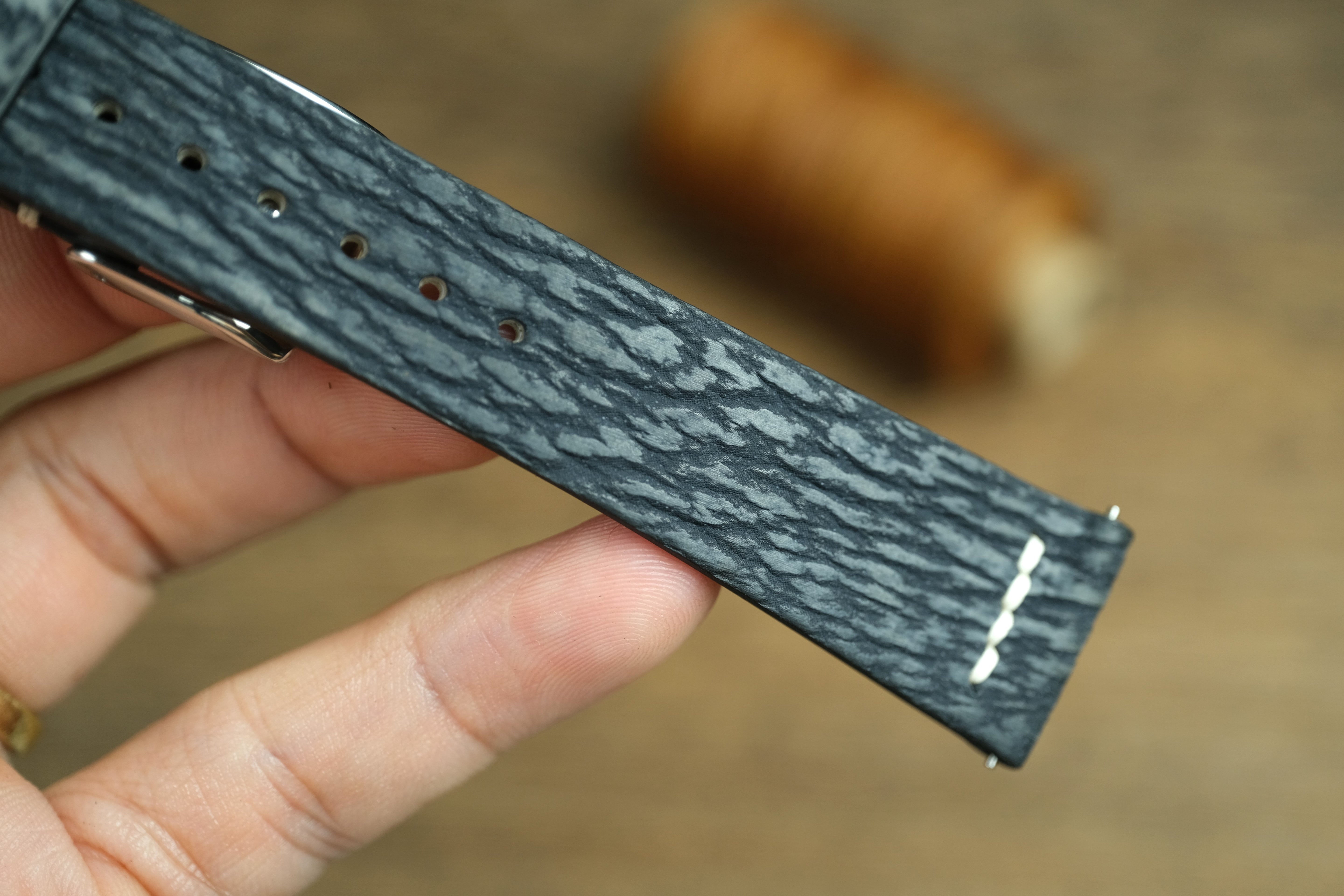 Row-Stitch Shark Leather Watch Strap in Black Grey