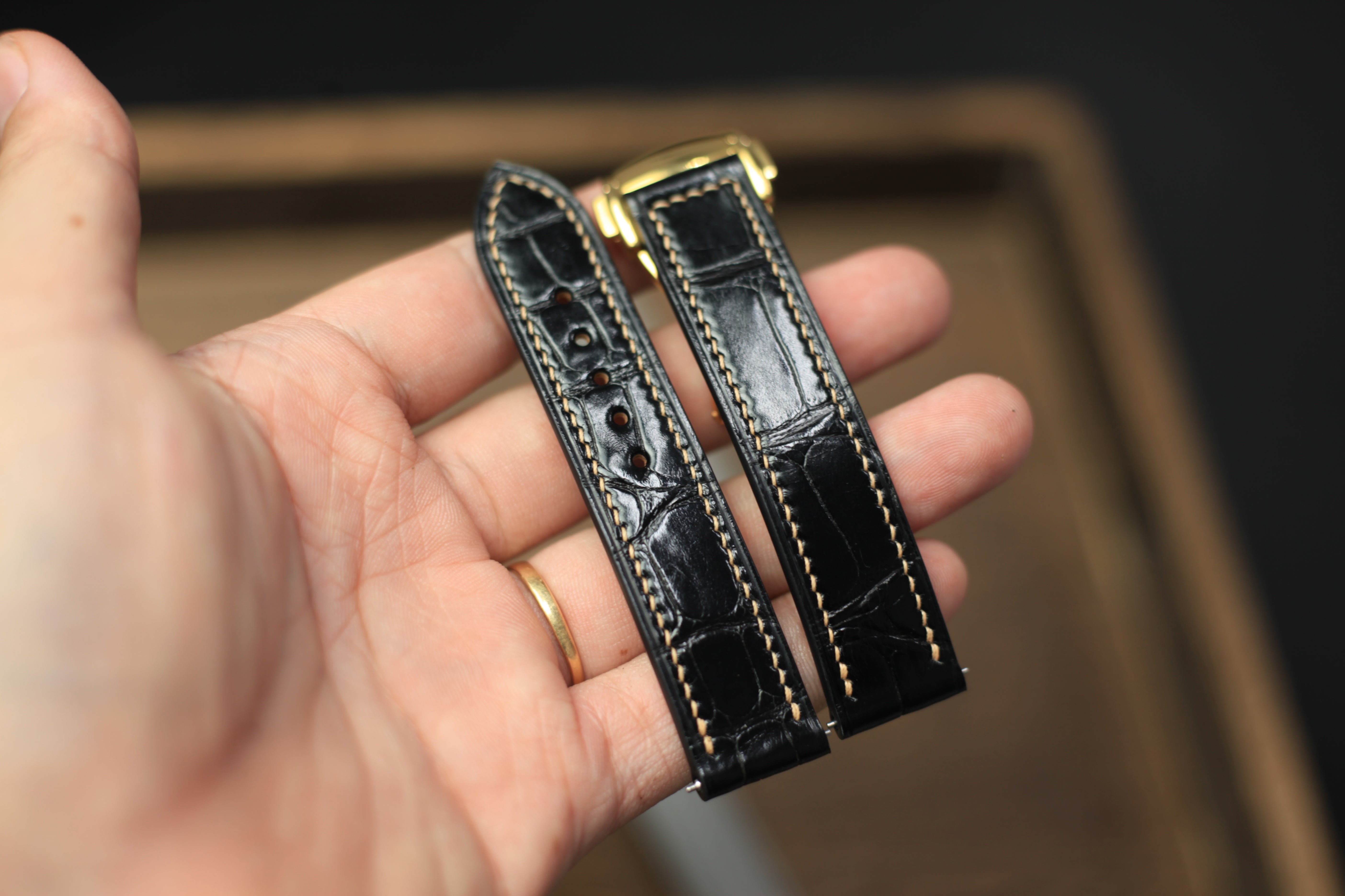 ALLIGATOR GLOSSY BLACK LEATHER STRAP, OMEGA LEATHER WATCH BAND.