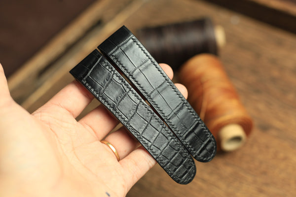 CARTIER SANTOS 100 WATCH STRAP, BLACK ALLIGATOR WATCH BAND.