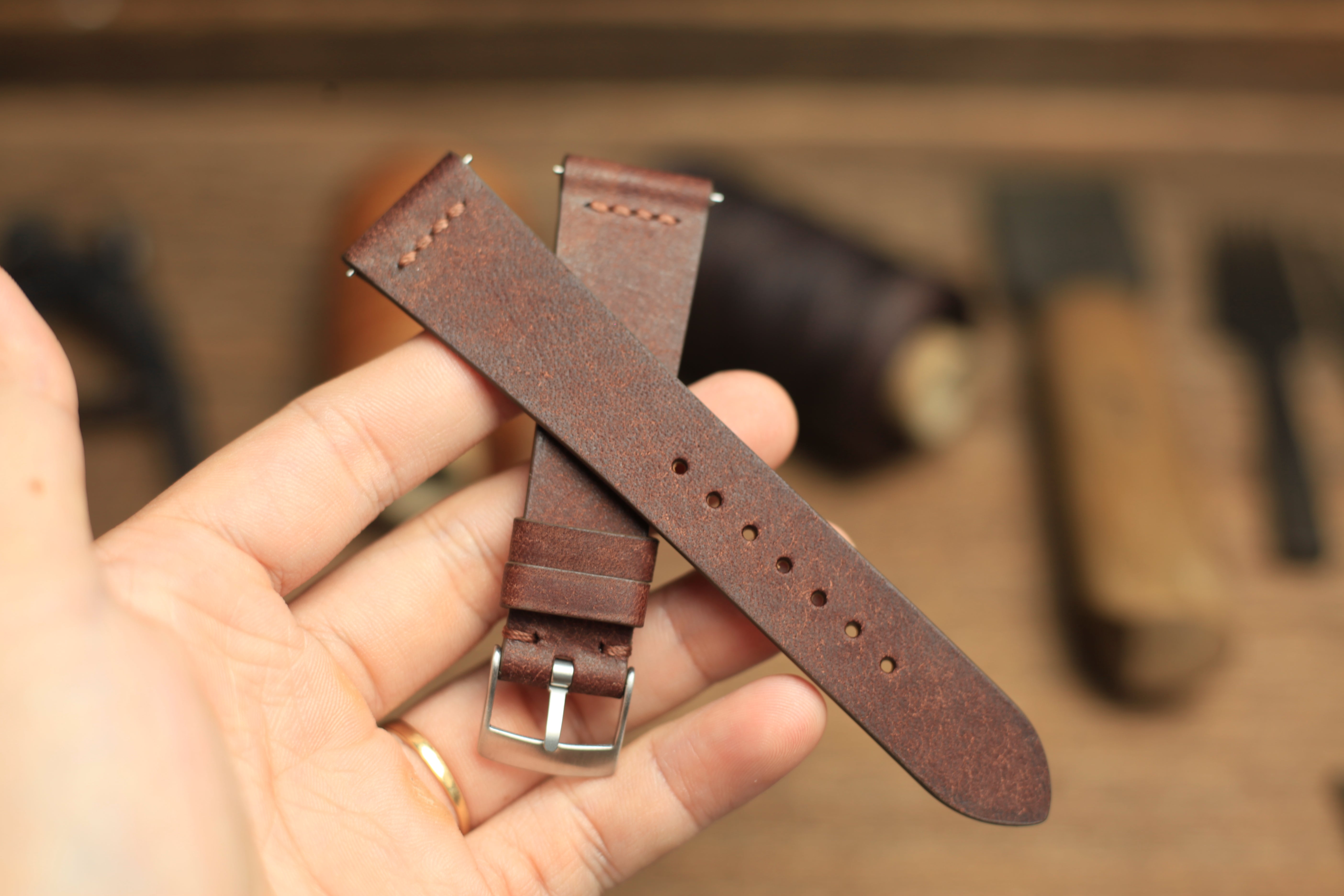 Row-Stitch Pueblo Tobacco Brown Leather Quick Release Strap