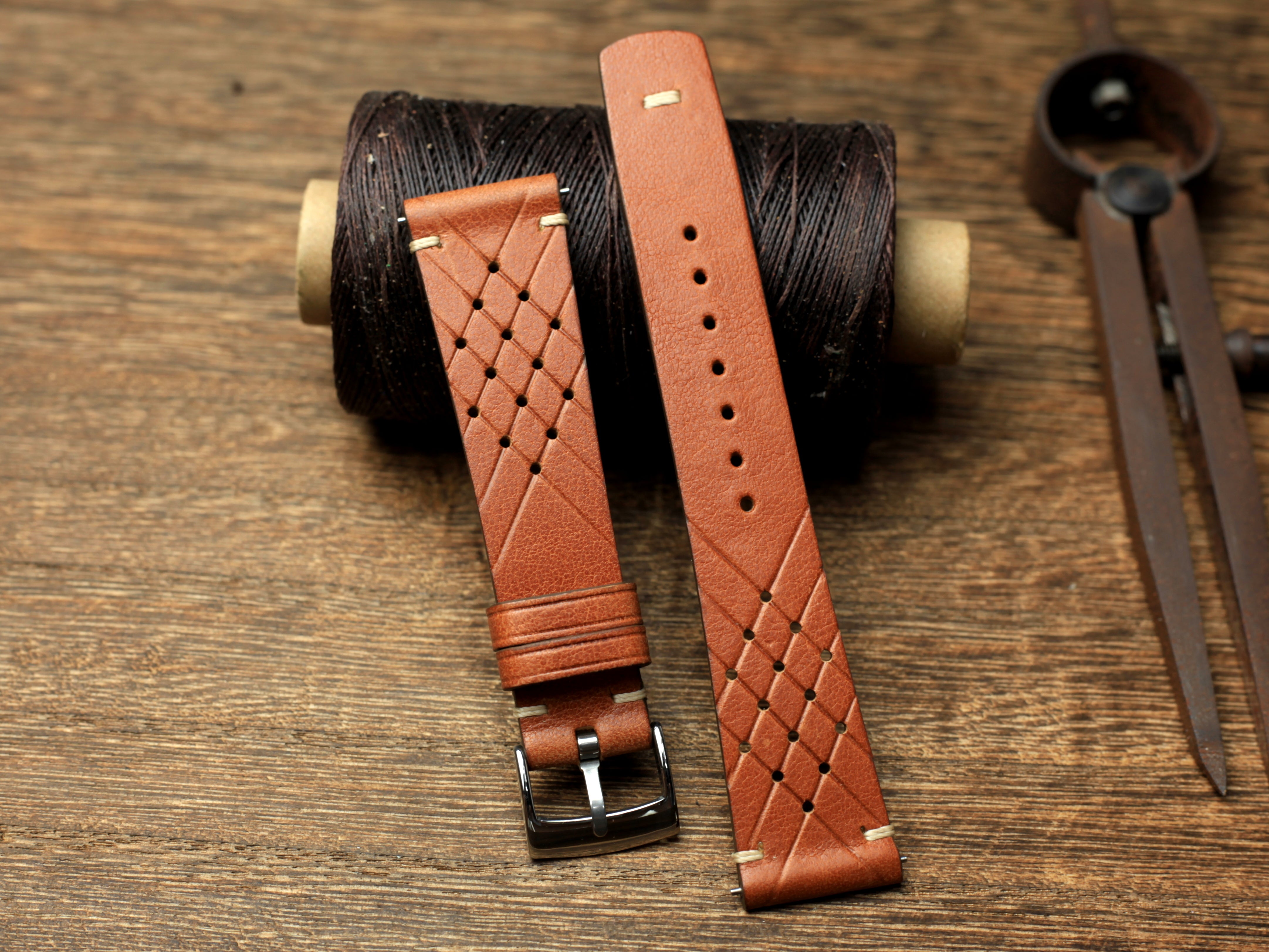 VACHETA LEATHER STRAP WITH SQUARE END, QUICK RELEASE SPRING BAR