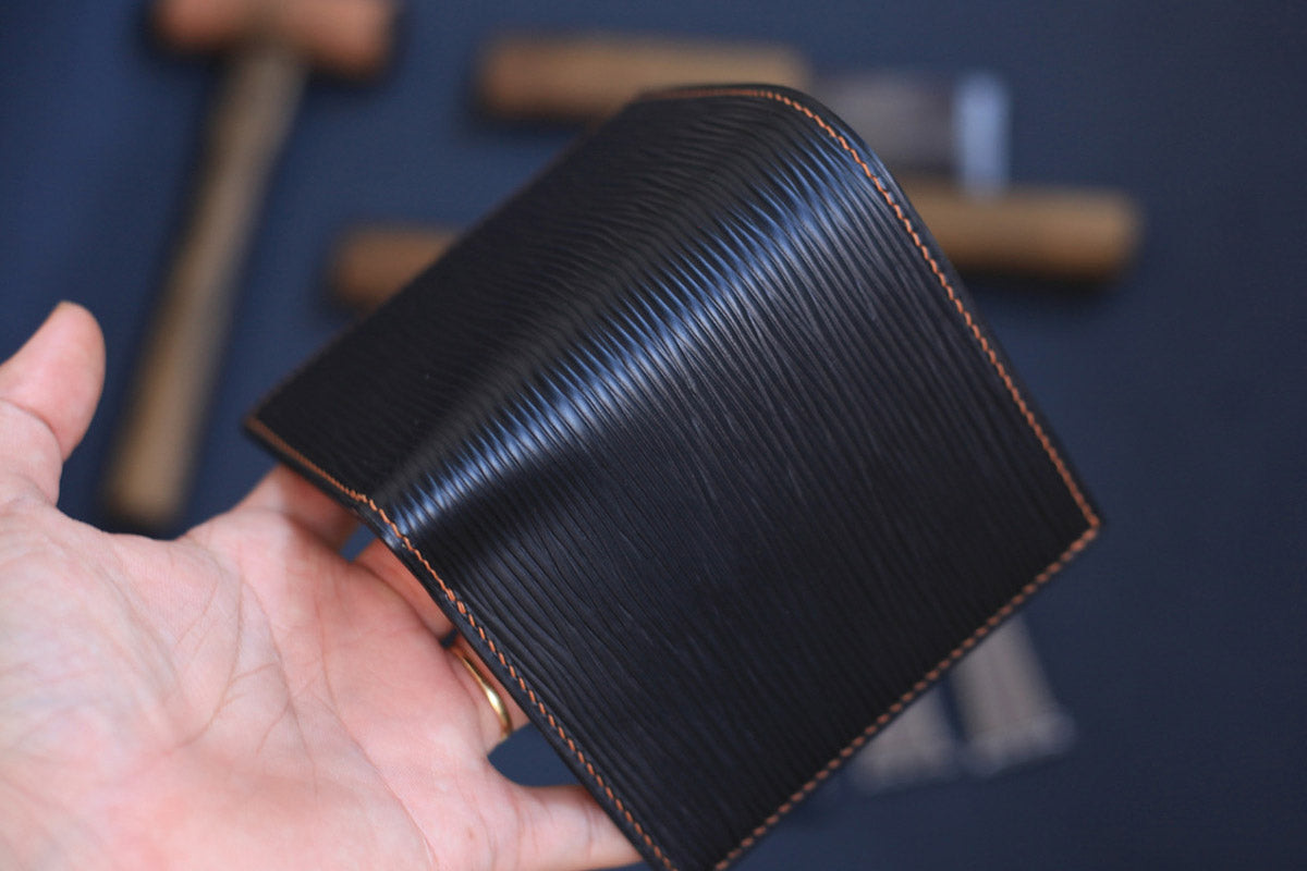 handcrafted leather wallet for men